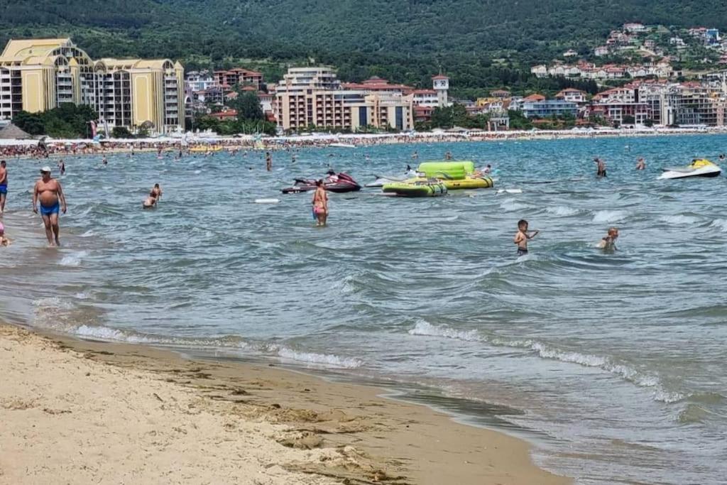 Royal Beach Apartment Barcello B Sunny Beach Esterno foto