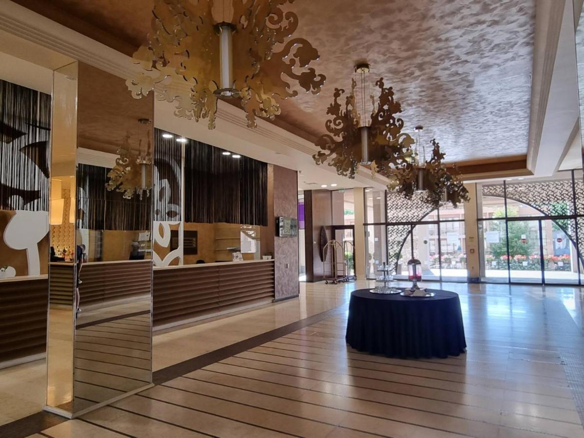 Royal Beach Apartment Barcello B Sunny Beach Esterno foto